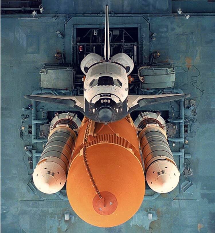 Space_Shuttle_Rampa_Alto